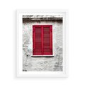 Plakat w ramie 50x70 - Okno z Czerwonymi Okiennicami - stare okno, kamienica - rama biała