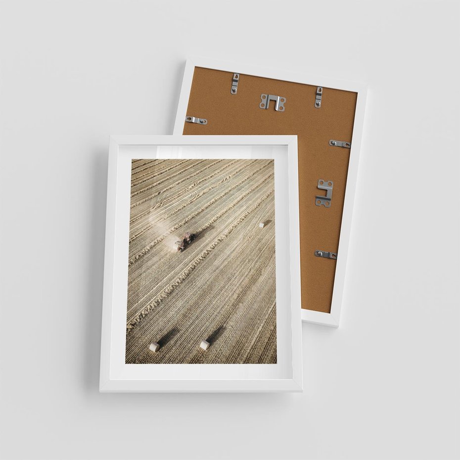 Plakat w ramie 30x40 - Rolnicza Praca - pole, traktor - rama biała