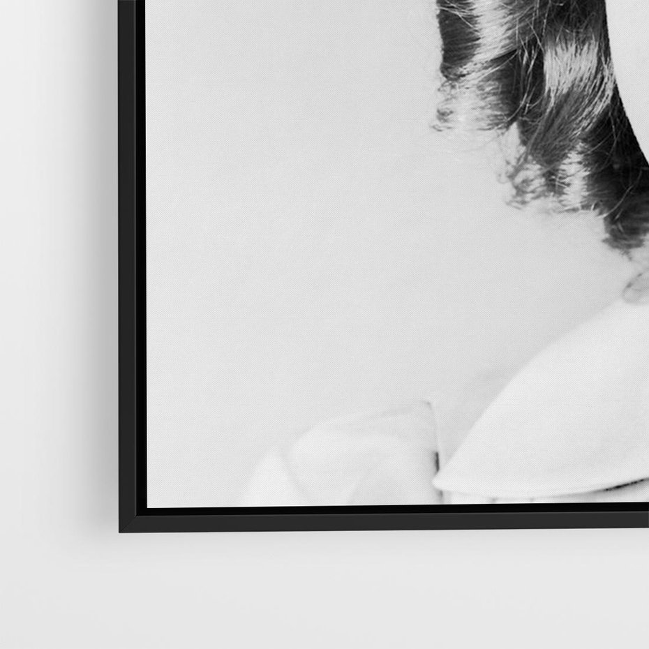 Obraz w ramie 70x50 - Pyszny Deser - retro zdjęcie, czarno białe - rama czarna