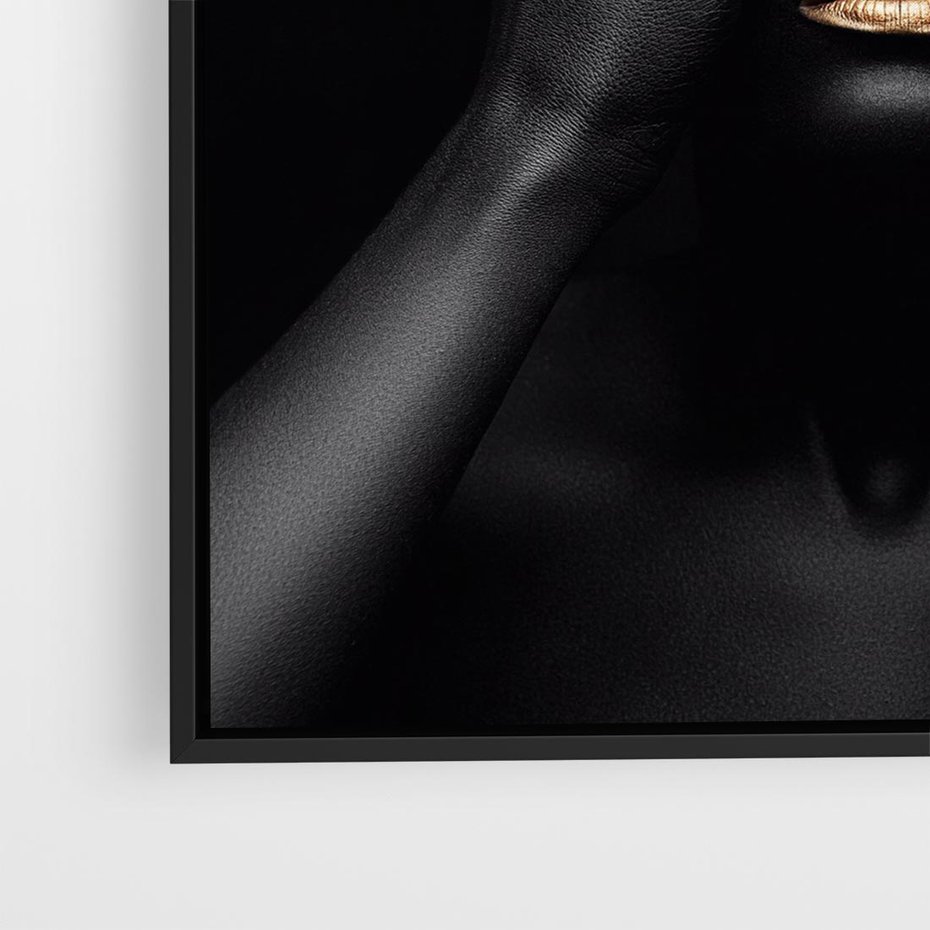 Obraz w ramie 50x50 - Złote Usta wyjątkowa subtelność - złote usta, złote palce - rama czarna