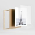 Plakat w ramie 40x50 - Eiffla w mglistym świetle - Eiffla, Paryż - rama drewno
