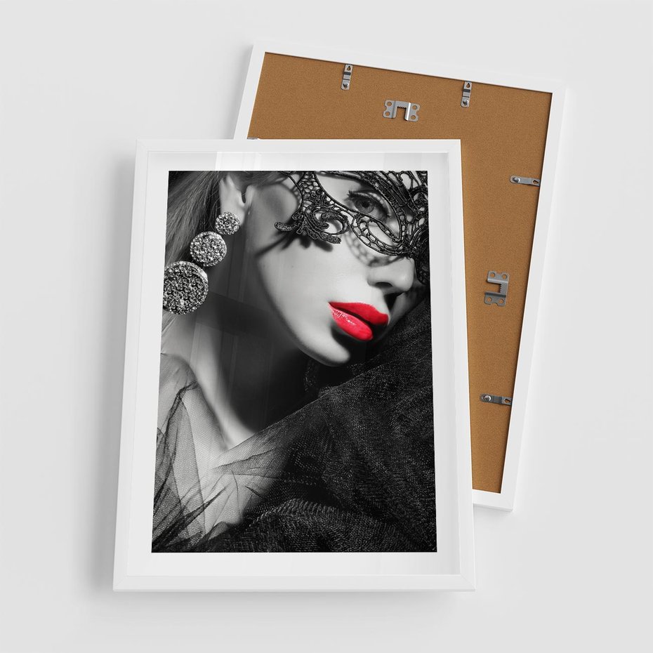 Plakat w ramie 50x70 - Zmysłowe usta damy - kobieta, usta - rama biała