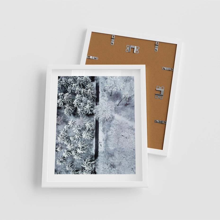 Plakat w ramie 40x50 - Ujęcie Zimowej Szosy - zima, śnieg - rama biała