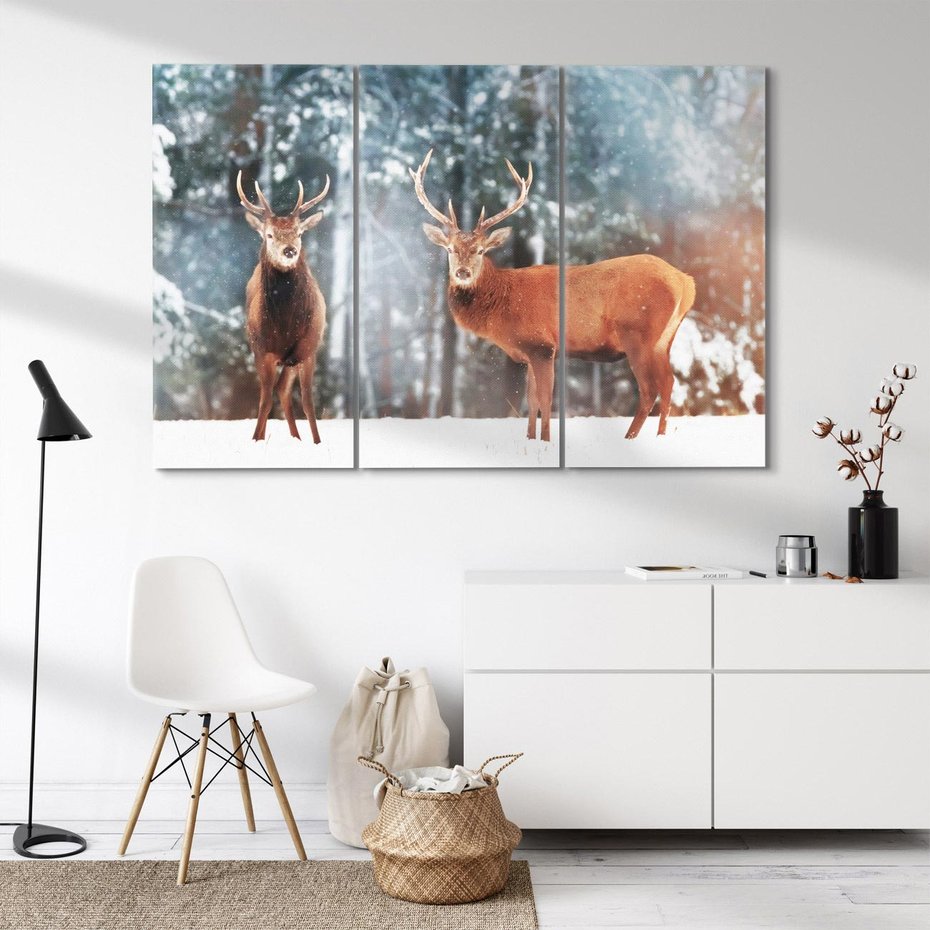 Obraz na płótnie 120x80 - Mroźne Spotkanie w Leśnej Krainie - dwa jelenie, zima