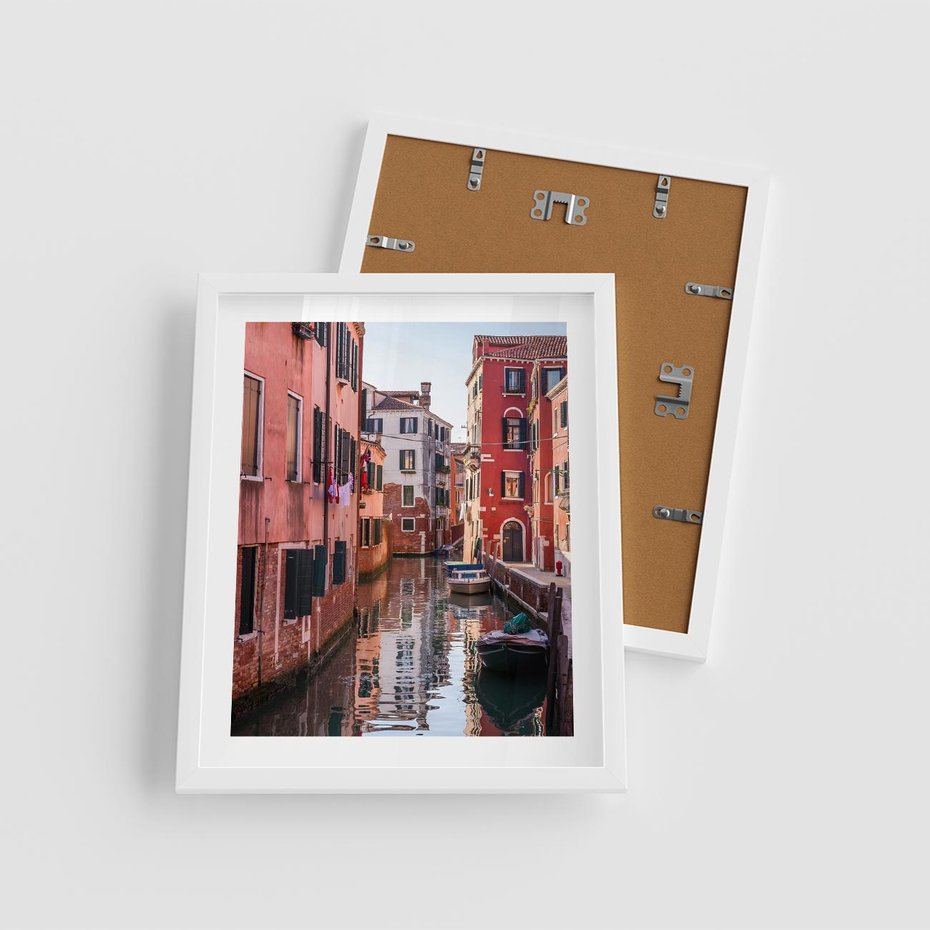 Plakat w ramie 40x50 - Przejażdżka gondolą przez Wenecję - Wenecja, kanały - rama biała