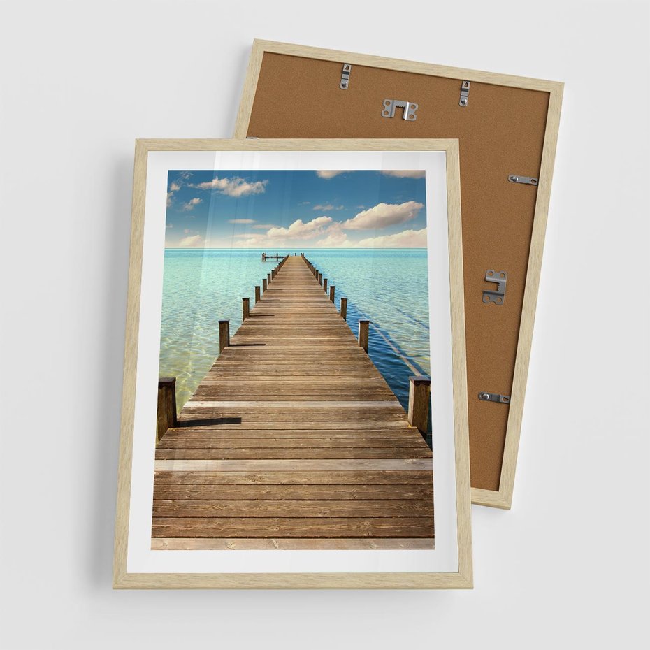 Plakat w ramie 50x70 - Pomost nad morską przestrzenią - pomost, morze - rama drewno