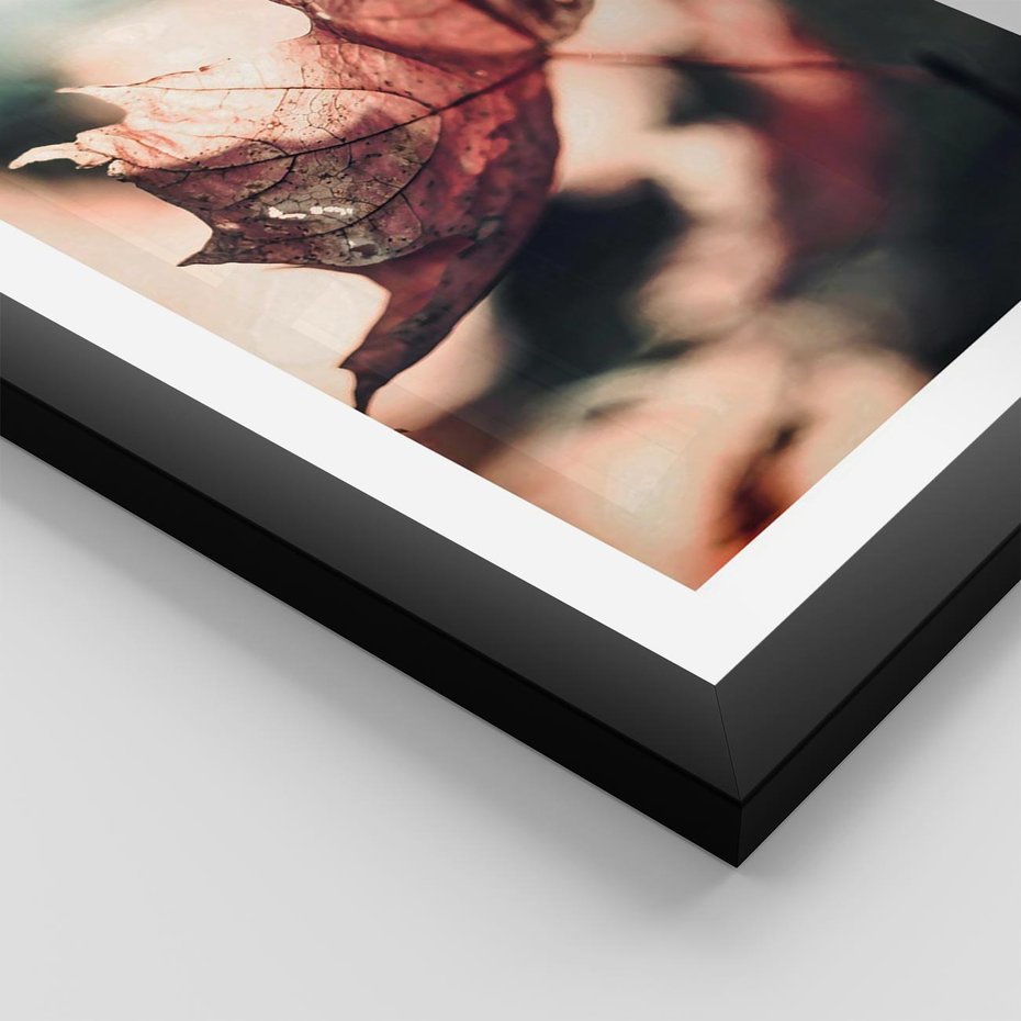 Plakat w ramie 50x70 - Liść w Jesieni - jesienny liść, czerwony - rama czarna