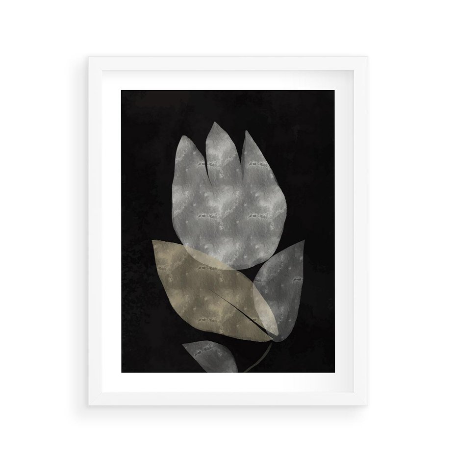 Plakat w ramie 40x50 - Nocne Uniesienia - abstrakcyjny kwiat, mroczna atmosfera - rama biała