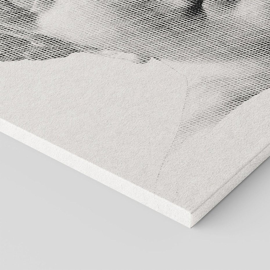 Obraz na płótnie 50x70 - Szarość w Kamieniu - monochromatyczna marmurowa rzeźba, odcienie szarości