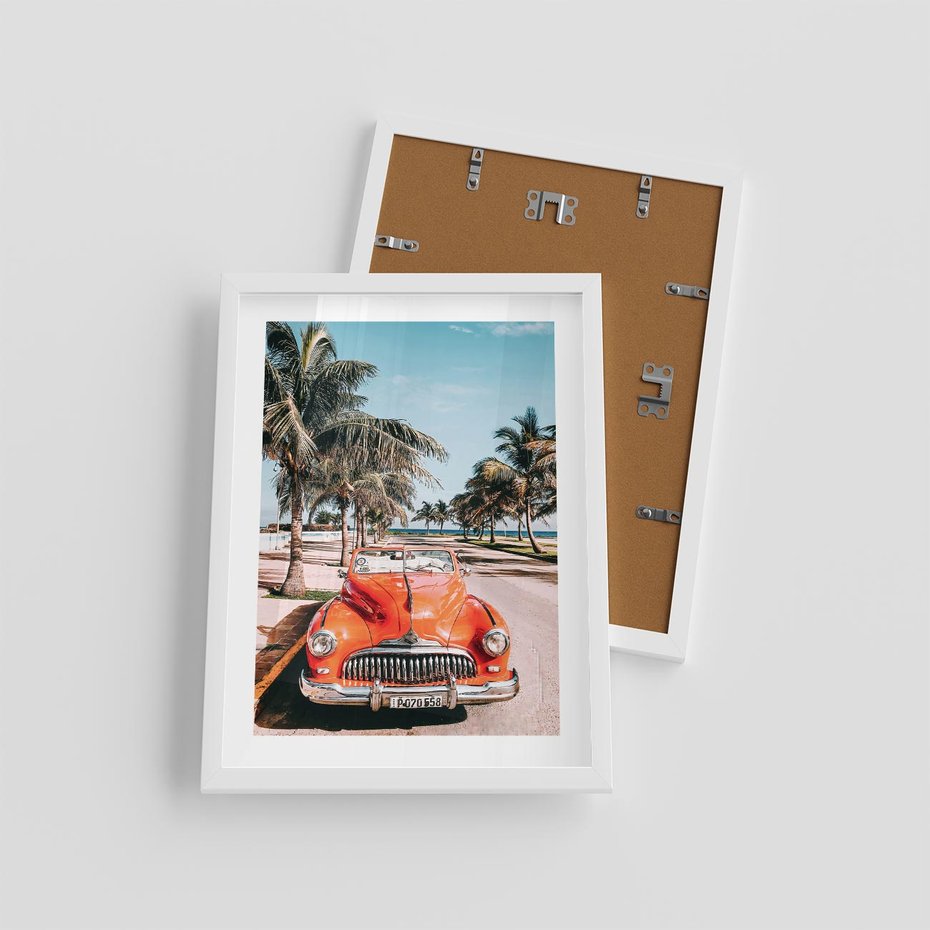 Plakat w ramie 30x40 - Retro Przejażdżka - pomarańczowy retro samochód, kabriolet - rama biała