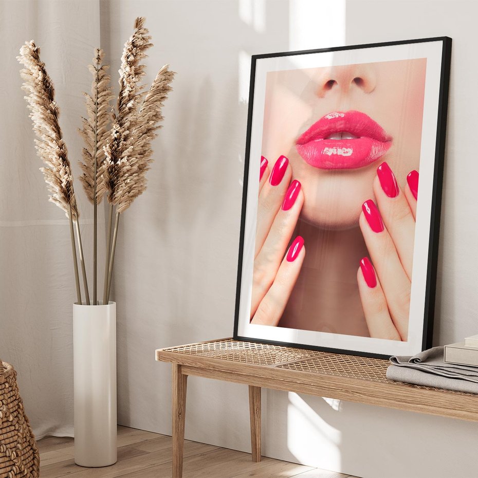 Plakat bez ramy 21x30 - Wyrażenie Piękna - paznokcie, usta
