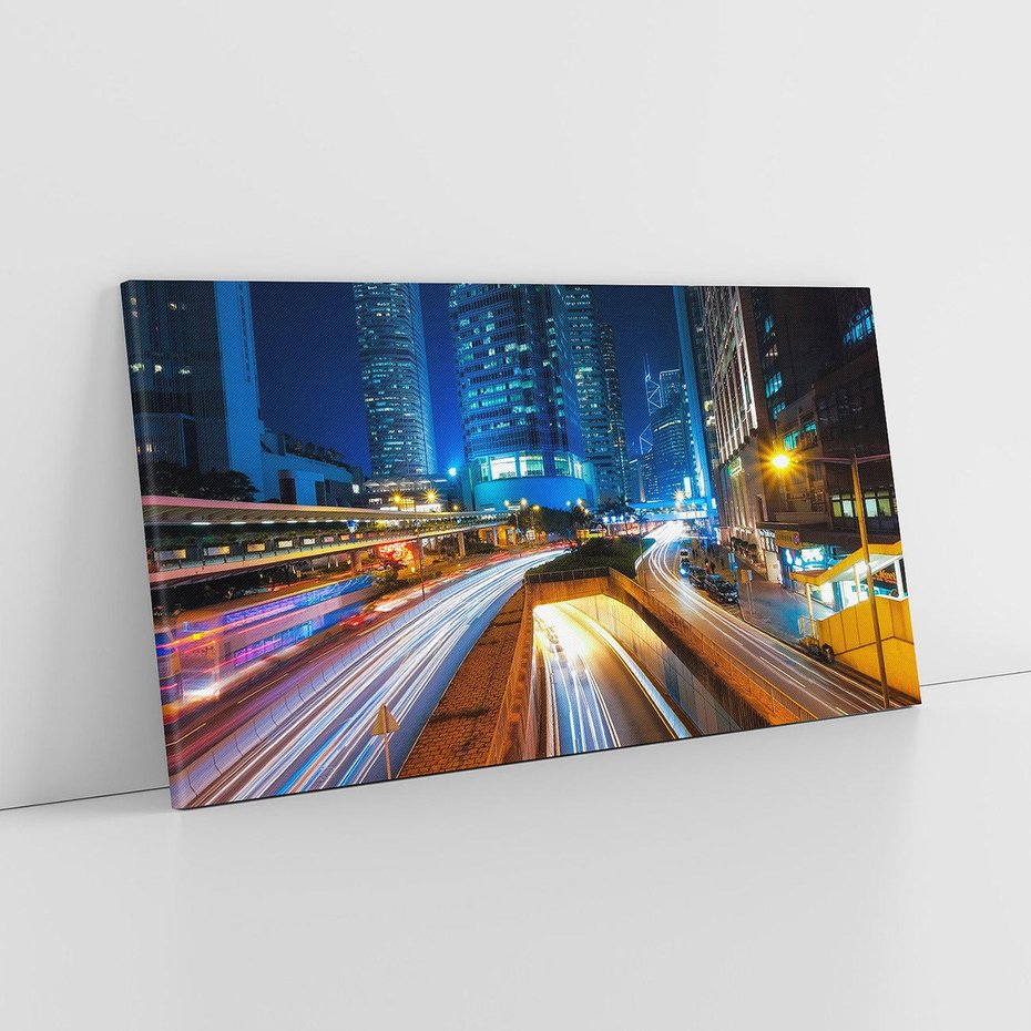 Obraz na płótnie 120x60 - Nocne miasto w Japonii: Tajemnicza atmosfera - Japonia, miasto