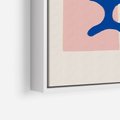 Obraz w ramie 70x100 - Migotliwe Nastroje - abstrakcyjna niebieska forma, dziwne kształty - rama biała