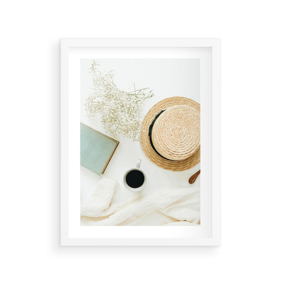Plakat w ramie 30x40 - Boho Urok - kompozycja boho, slomkowy kapelusz - rama biała