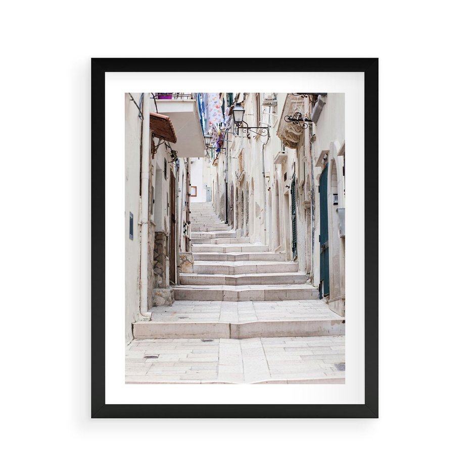Plakat w ramie 40x50 - Urokliwa uliczka w perspektywie - uliczka, perspektywa - rama czarna