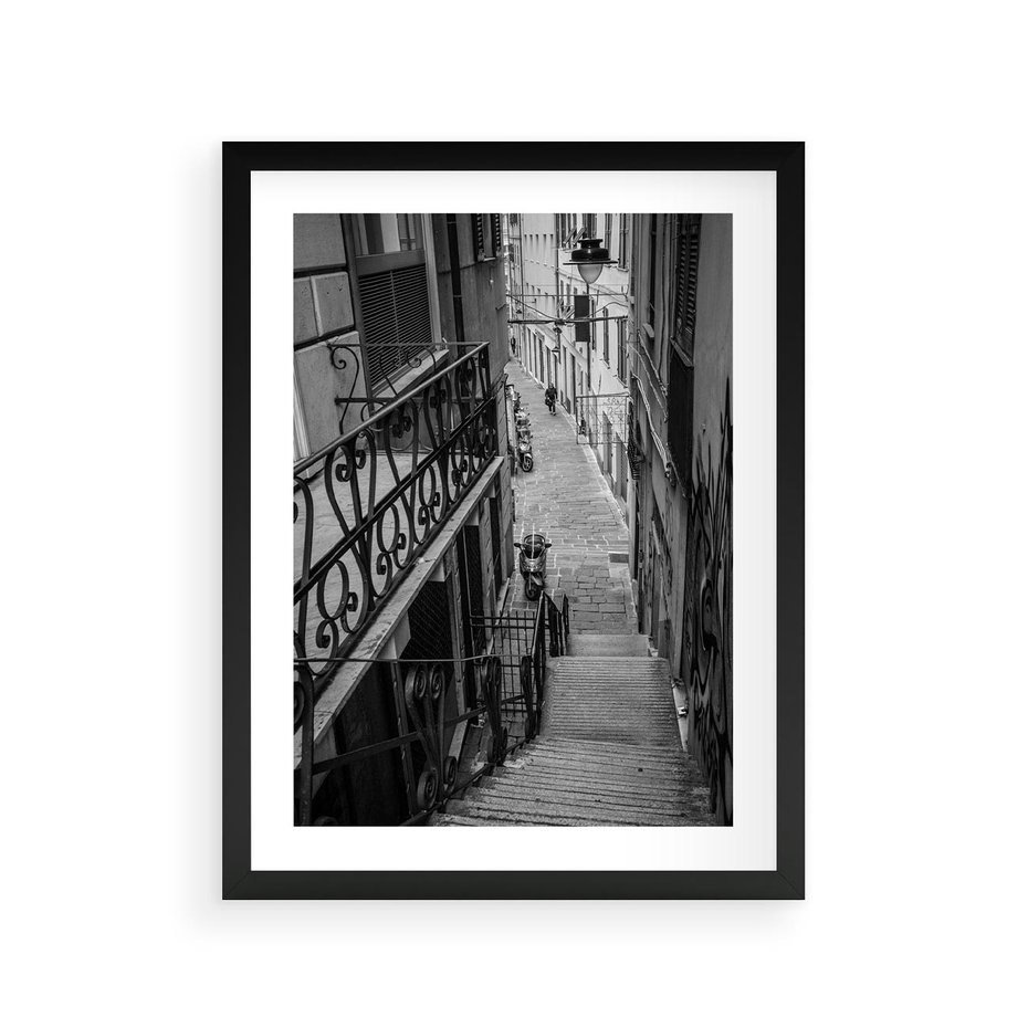 Plakat w ramie 30x40 - Magiczne spacery - uliczka, perspektywa - rama czarna