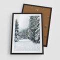 Plakat w ramie 50x70 - Magia Zimy na Obrazie - las, zima - rama czarna