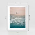 Plakat w ramie 40x50 - Turkusowe Uroki - niebieskie turkusowe morze, plaża - rama biała