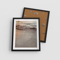 Plakat w ramie 40x50 - Spokój Morza: Fale na Plaży - fale, morze - rama czarna