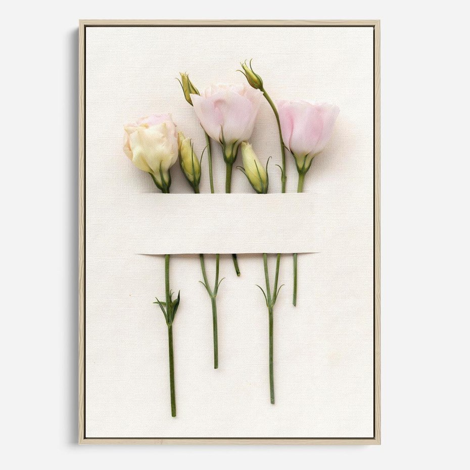 Obraz w ramie 80x120 - Białe kwiatowe uniesienia - białe, kwiaty - rama drewno