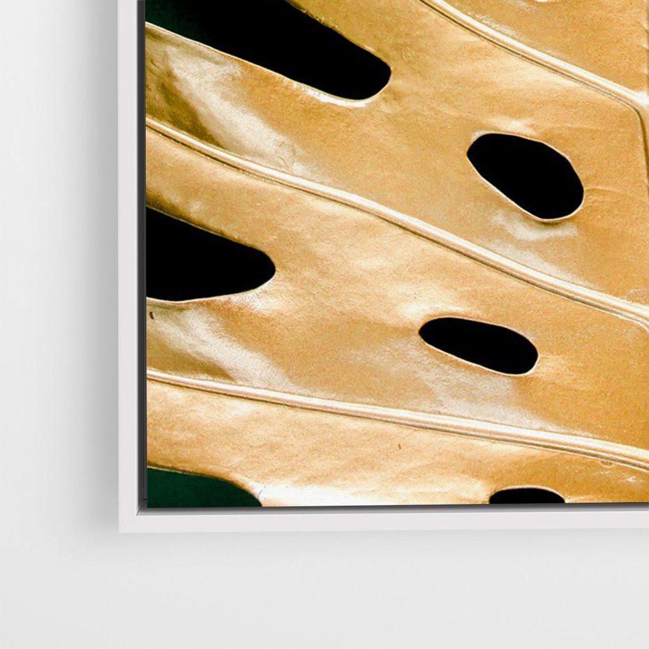 Obraz w ramie 50x70 - Piękno i Styl - złote, liście - rama biała