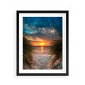 Plakat w ramie 40x50 - Magia zachodu słońca na plaży - zachód, słońca - rama czarna