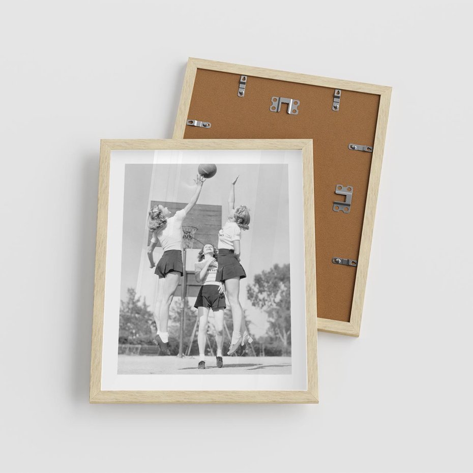 Plakat w ramie 40x50 - Sport to Zdrowie - retro zdjęcie, czarno białe - rama drewno