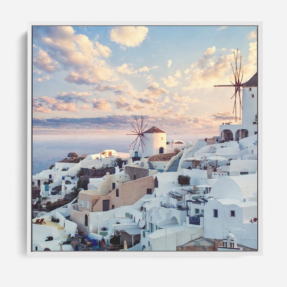 Obraz w ramie 50x50 - Biel ponad Błękitem - Santorini, białe budynki - rama biała