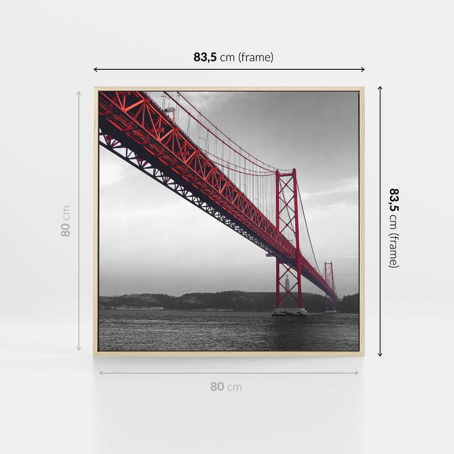 Obraz w ramie 80x80 - Majestatyczny Most - czarno biała fotografia, czerwony stalowy most nad rzeką - rama drewno