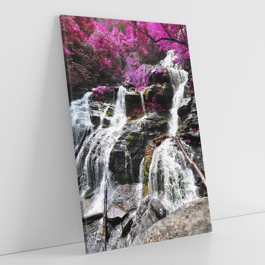 Obraz na płótnie 50x70 - Wodospad wśród majestatycznych gór - wodospad, góry