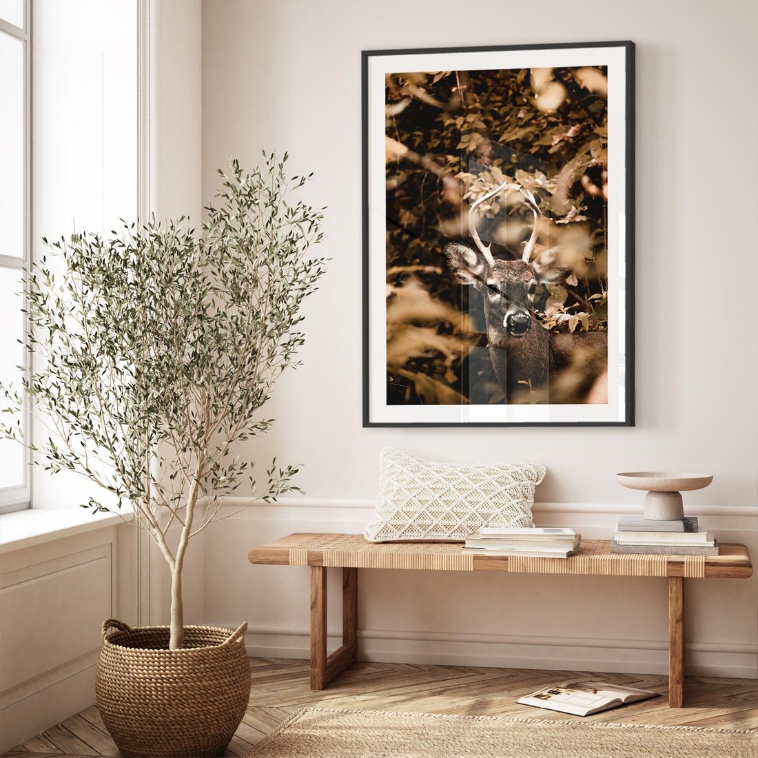 Plakat w ramie 40x50 - Jesienny Jeleń w Lesie - jeleń, w lesie - rama czarna