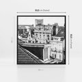 Obraz w ramie 50x50 - Miasto w Retro Odsłonie - fotografia czarno biała, ujęcie na dachy wielkiego miasta - rama czarna