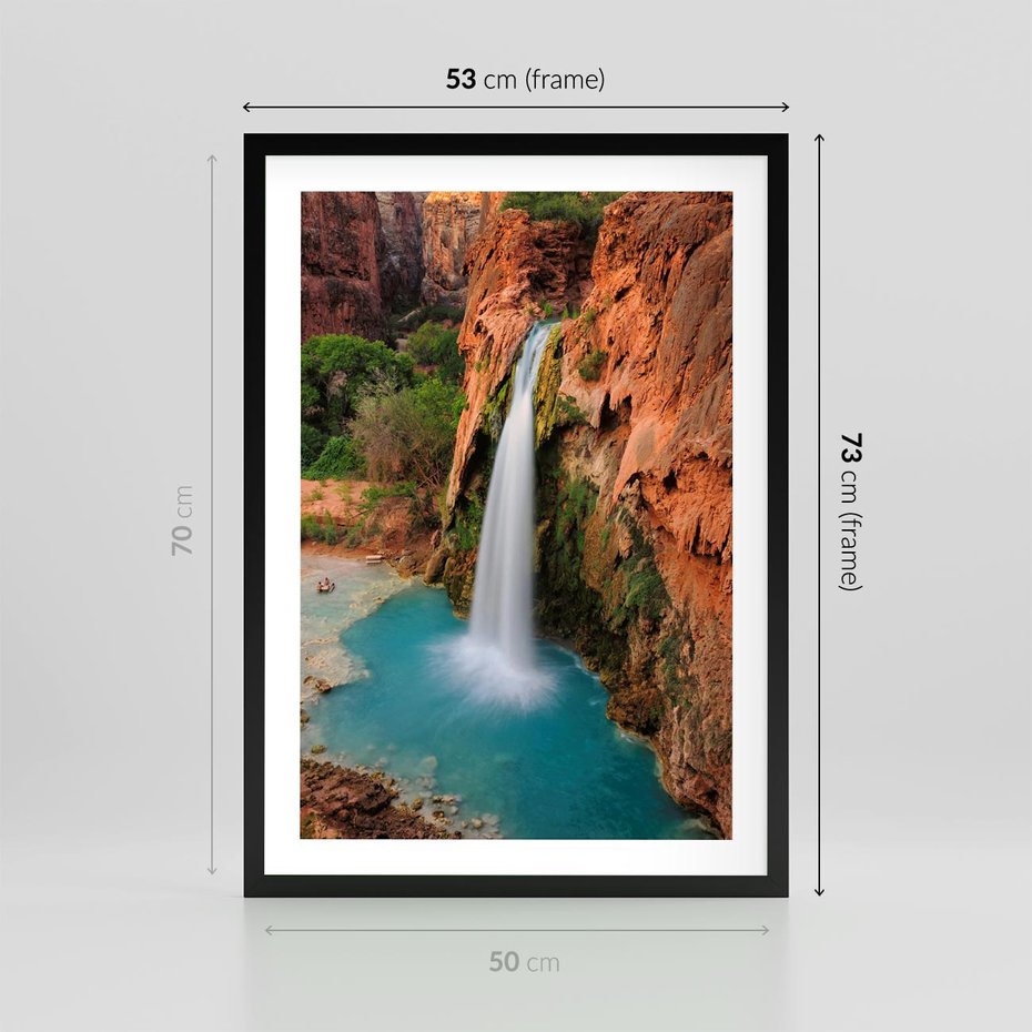 Plakat w ramie 50x70 - Wodospad wśród majestatycznych gór - wodospad, górski - rama czarna