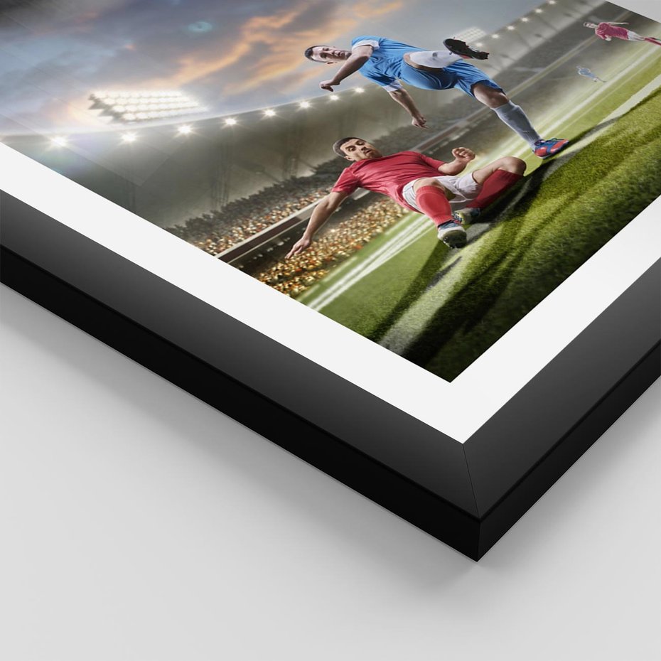 Plakat w ramie 50x70 - Ekscytacja Sportowego Świata - gol, mecz - rama czarna