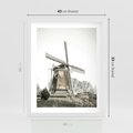 Plakat w ramie 40x50 - Wiejska Idylla z Młynem - wiatrak, młyn - rama biała
