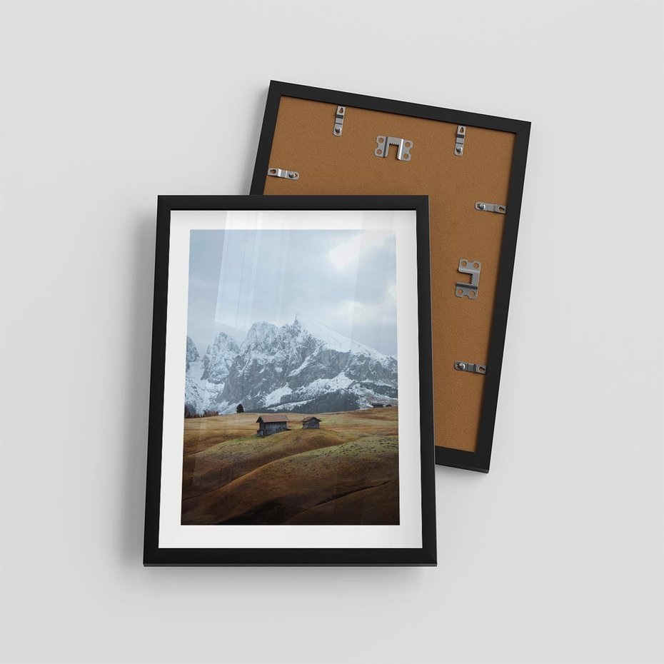 Plakat w ramie 30x40 - Odkryj Ich Urok - góry, skandynawia - rama czarna