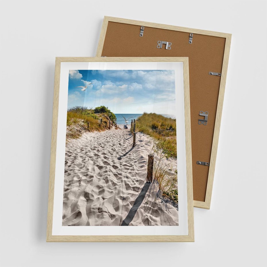Plakat w ramie 50x70 - Mewy nad Morzem - plaża, mewy - rama drewno