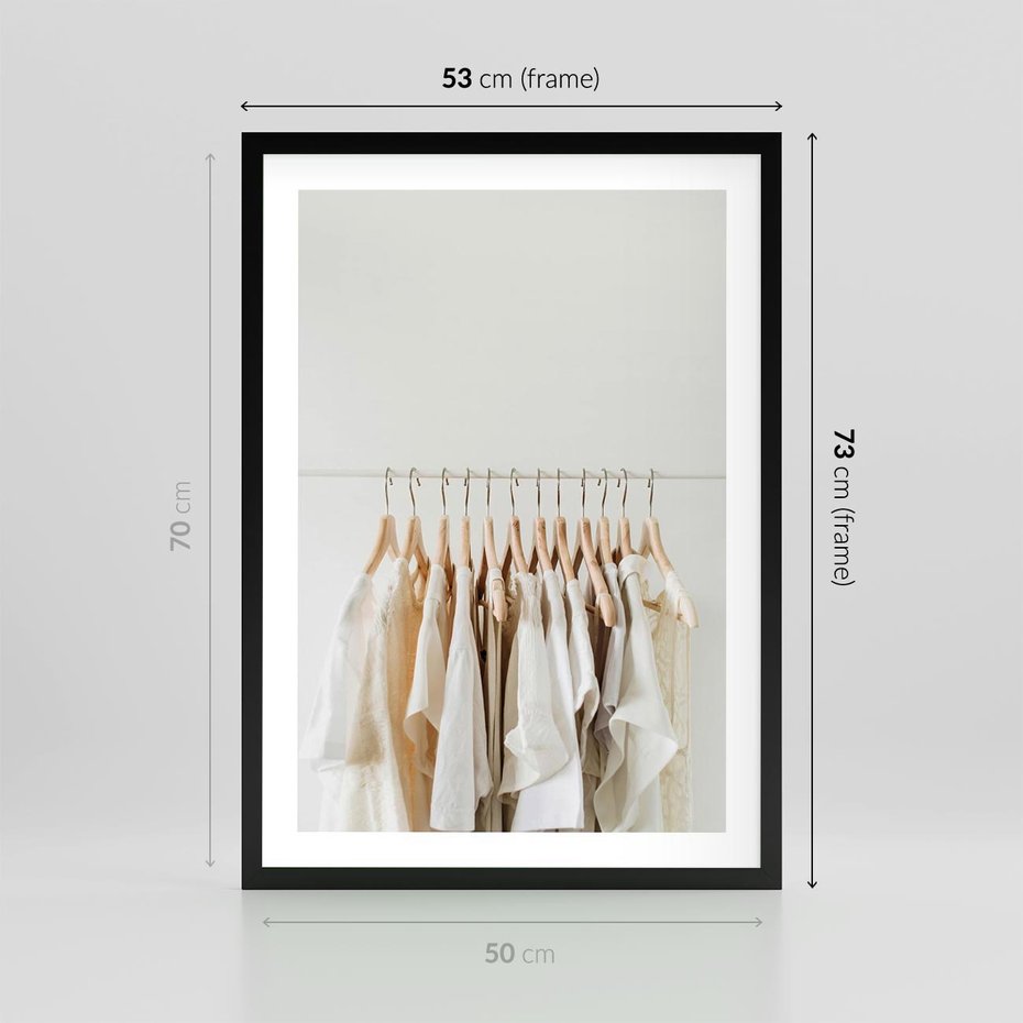 Plakat w ramie 50x70 - Elegancja Prostoty - ubrania, modowa fotografia - rama czarna