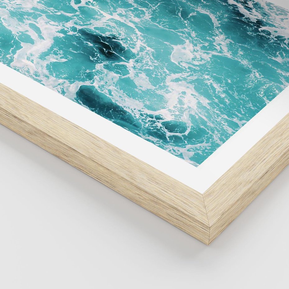 Plakat w ramie 40x50 - Wzburzony Ocean: Widok Z Góry - wzburzony ocean, błękitna woda - rama drewno