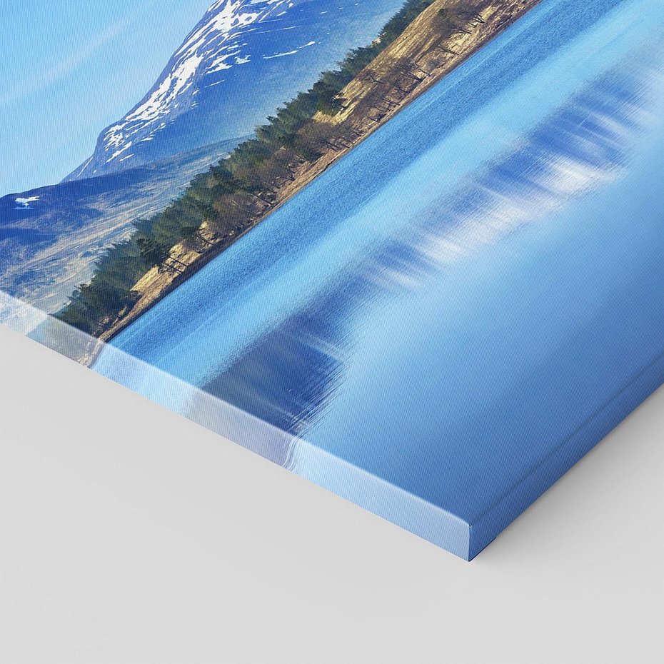 Obraz na płótnie 120x80 - Siła i Spokój Przyrody - góry, jezioro