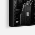Obraz w ramie 50x70 - Wibracje Miejskiego Życia - miasto, wieżowce - rama czarna