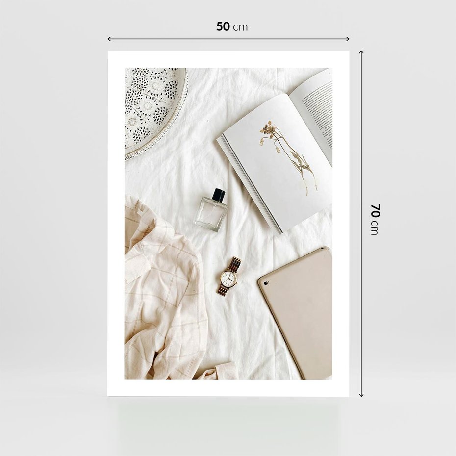 Plakat bez ramy 50x70 - Perfumy, Książka i Moda - kobieca kompozycja, perfumy