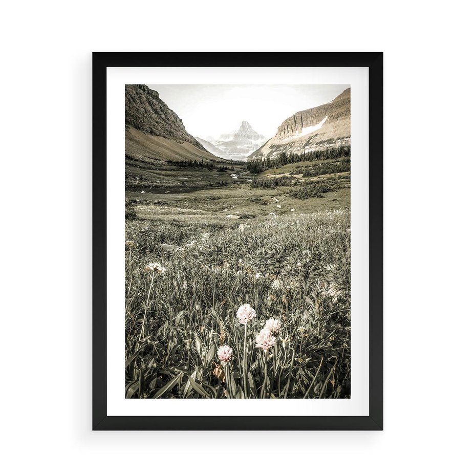 Plakat w ramie 50x70 - Nostalgiczne Góry - górski krajobraz, łaka w górach - rama czarna