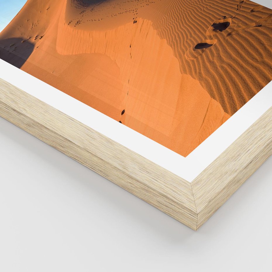 Plakat w ramie 40x50 - Piasek pustyni wędruje - pustynia, piasek - rama drewno