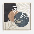 Obraz w ramie 50x50 - Symfonia skradzionych chwil - cienie liści palmy, beżowe tłó - rama drewno