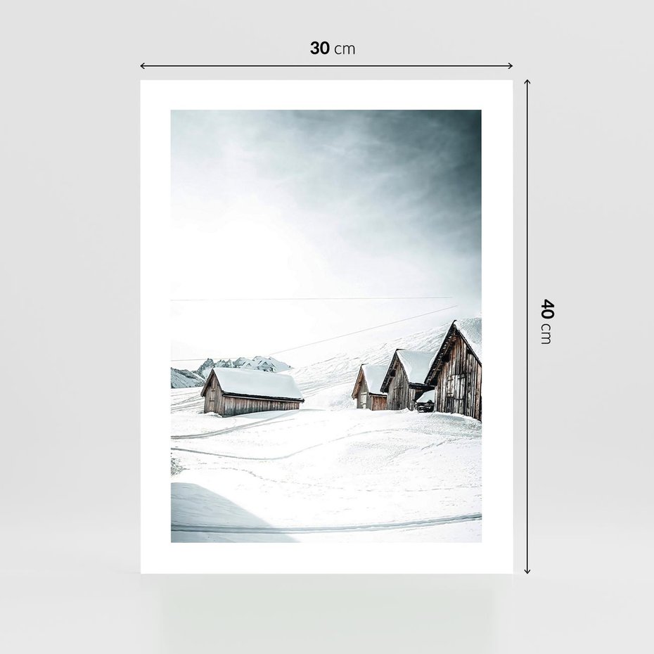 Plakat bez ramy 30x40 - Zima w Domkach: Urok Śnieżnej Scenerii - domki w śnieżnym krajobrazie