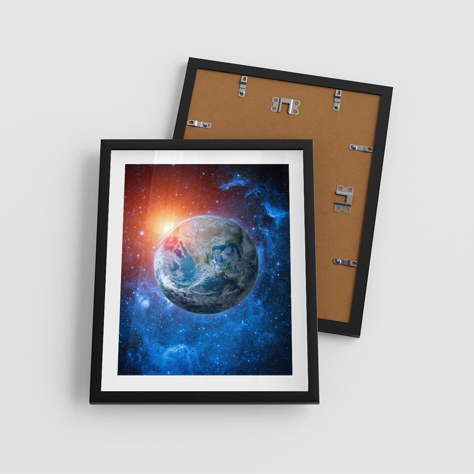 Plakat w ramie 40x50 - Planeta w nieskończoności - ziemia, kosmos - rama czarna