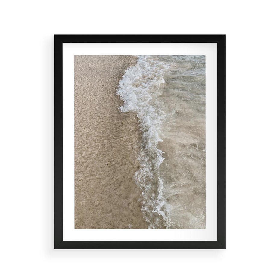 Plakat w ramie 40x50 - Fale Morza na Piasku - plaża, morze - rama czarna