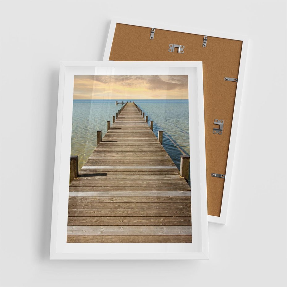Plakat w ramie 50x70 - Pomost ku morzu - pomost, morze - rama biała