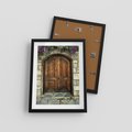 Plakat w ramie 30x40 - Tajemnicze stare drzwi - stare, drzwi - rama czarna